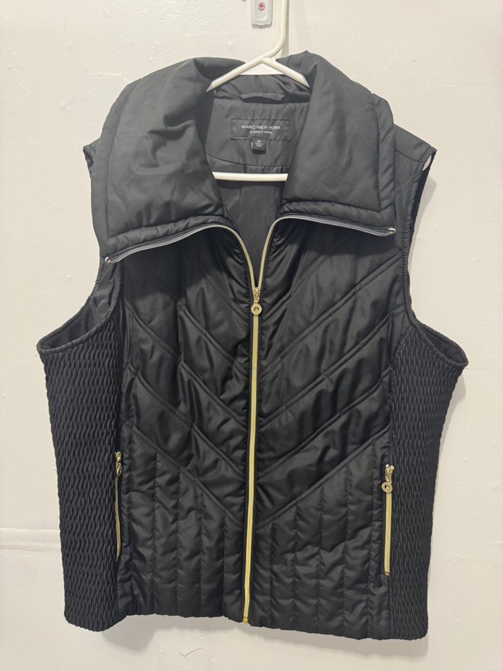 Marc New York Black Quilted Vest with Gold Zippers 2XL